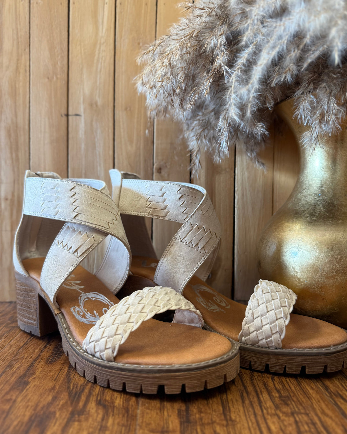 Very G Vana Sandal