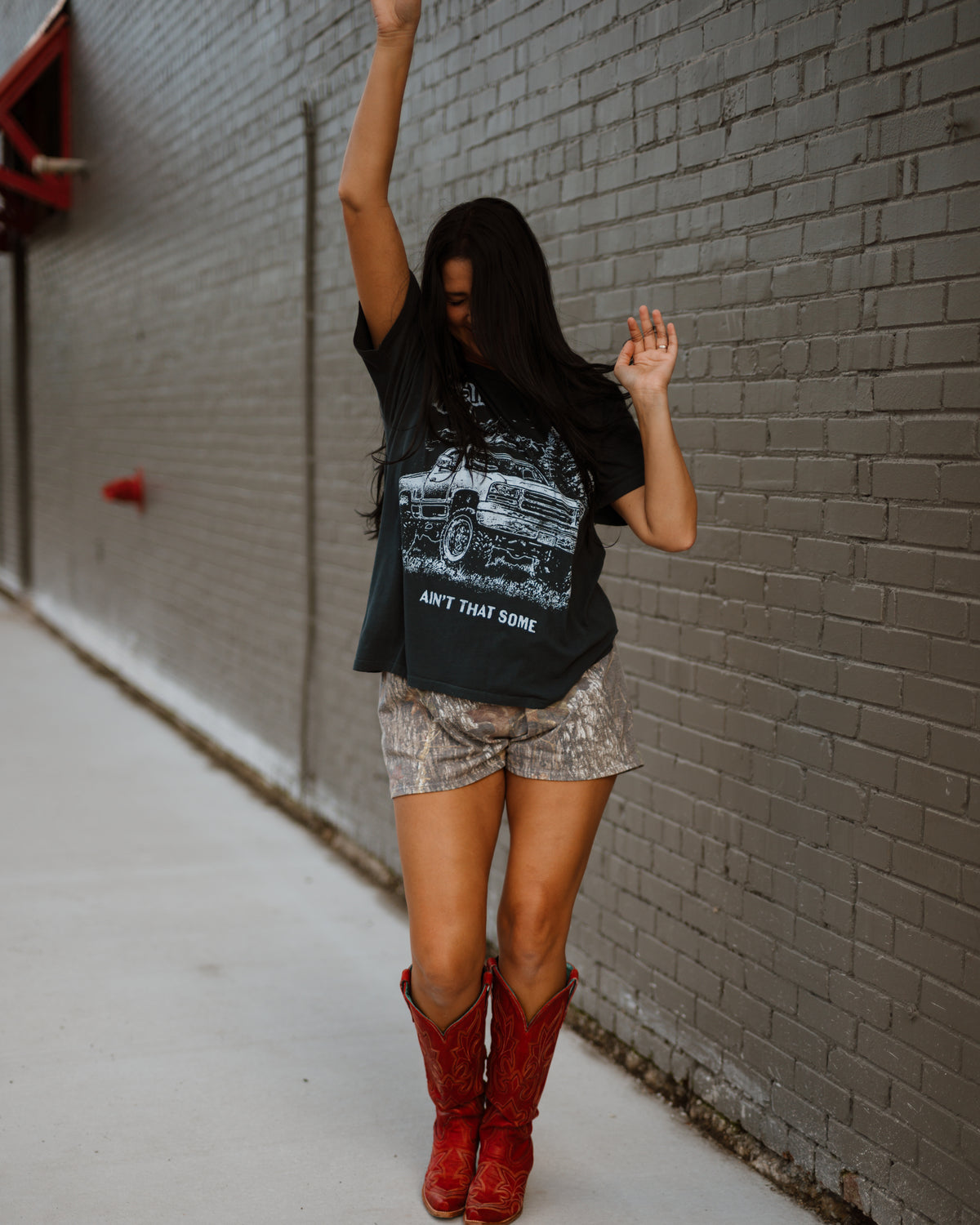 Daydreamer Licensed Morgan Wallen Ain't That Some Merch Tee