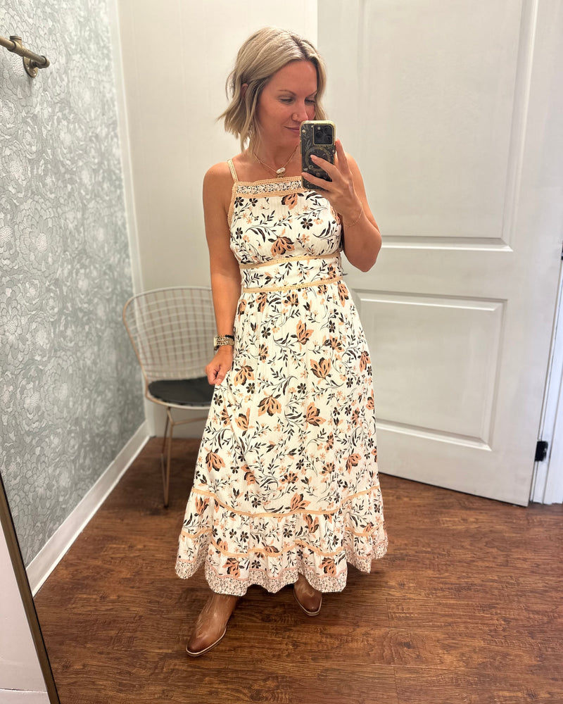 Sadie & Sage Voila Tiered Lace Maxi Dress