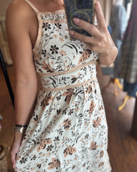 Sadie & Sage Voila Tiered Lace Maxi Dress