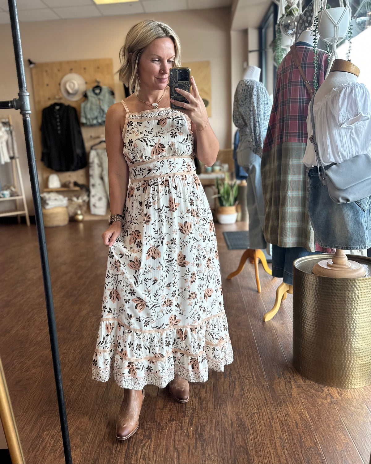 Sadie & Sage Voila Tiered Lace Maxi Dress