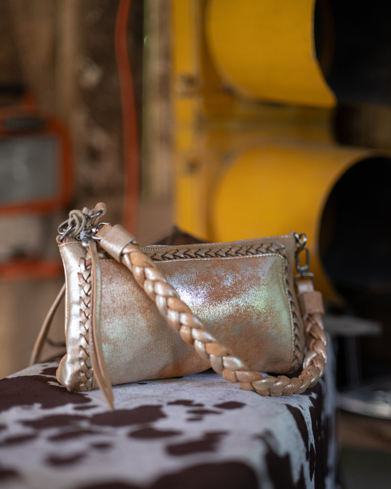 Hobo Darcy Crossbody in woven leather