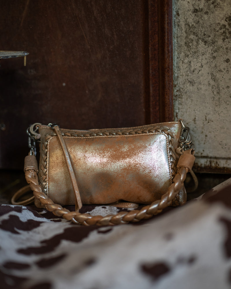 Hobo Darcy Crossbody in woven leather