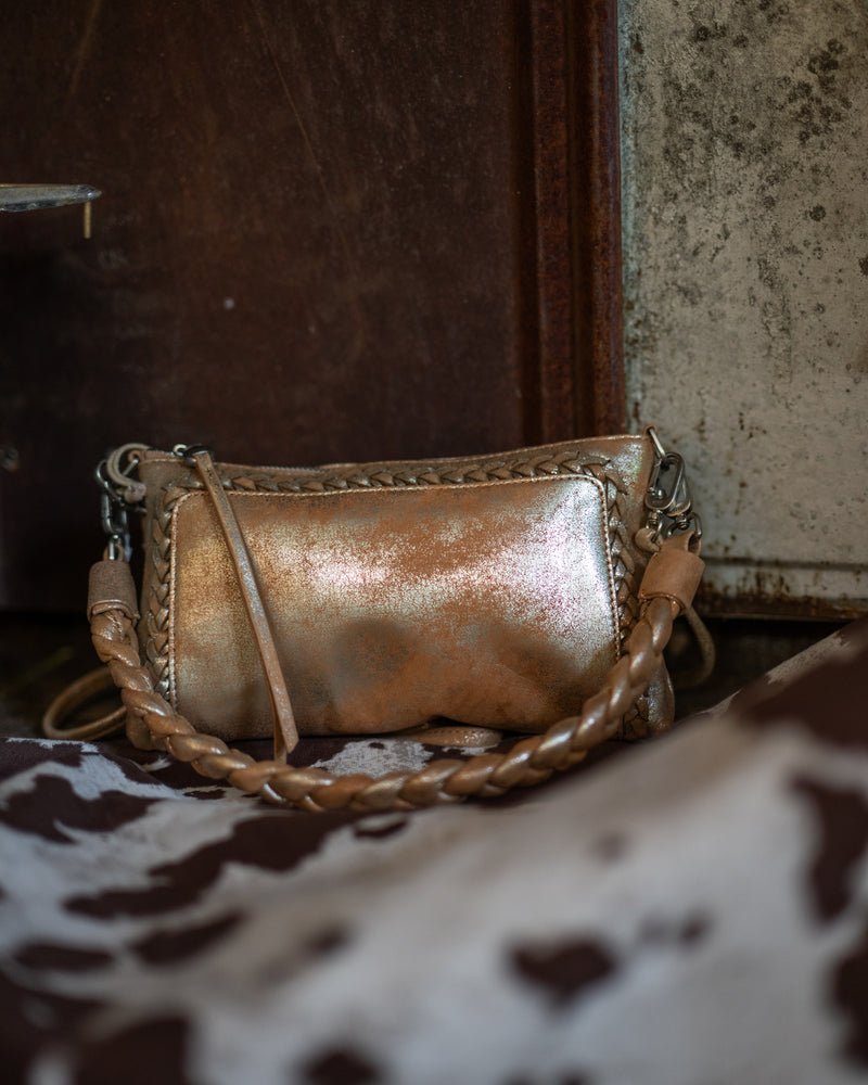 Hobo Darcy Crossbody in woven leather