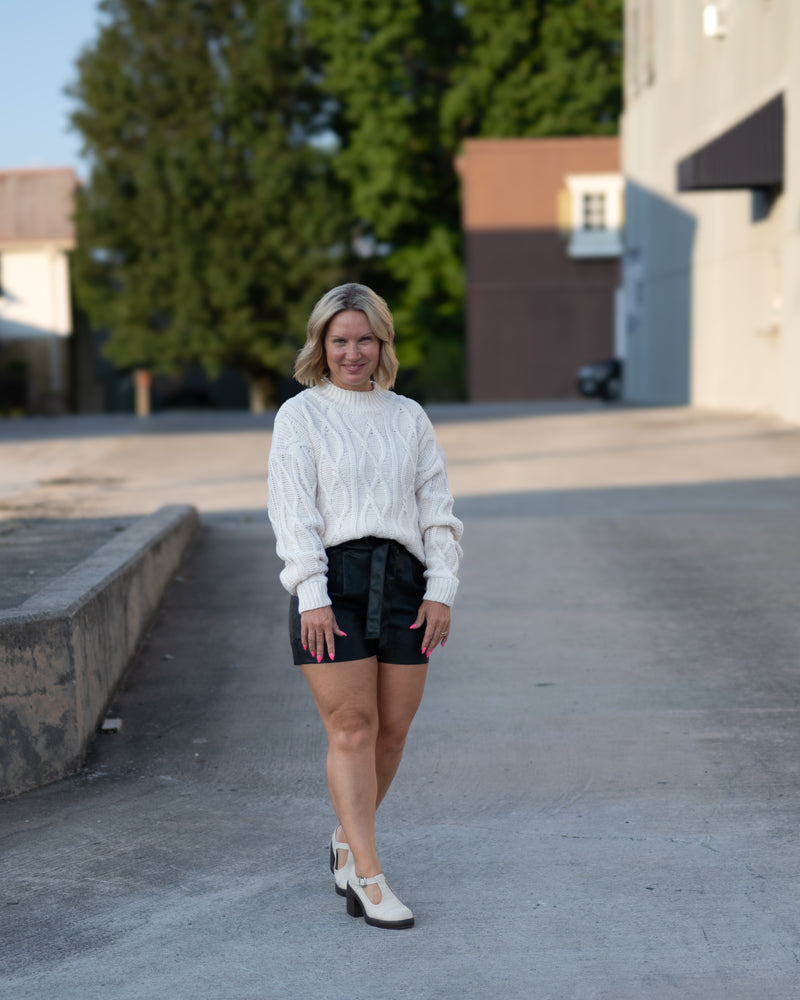 Crewneck Cable Knit Sweater